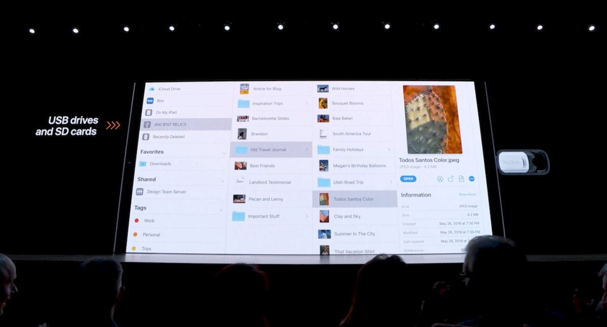 iPadOS USBメモリ