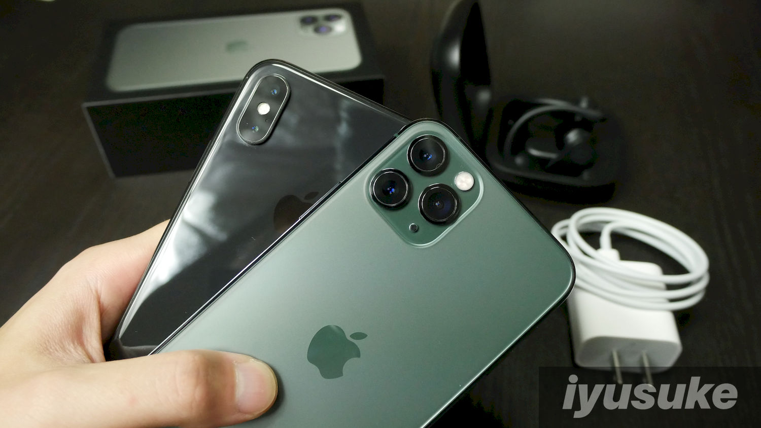 iPhone XとiPhone 11