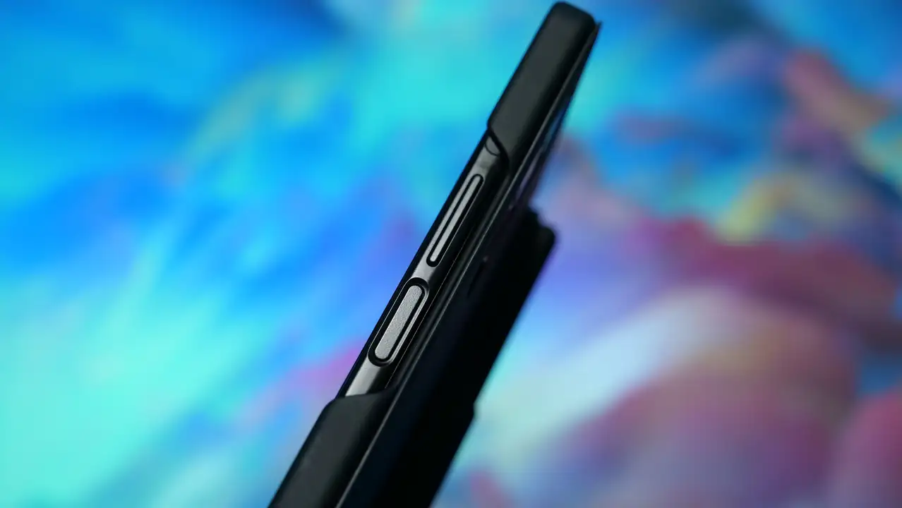 Flip Cover with S Pen 厚み