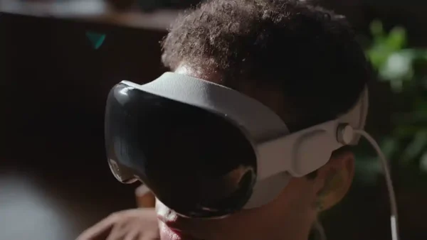 Apple VIsion Proを装着した状態 正面