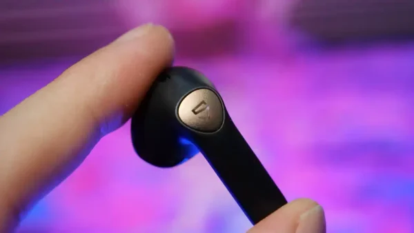 SOUNDPEATS Air4 Lite イヤホンのデザイン
