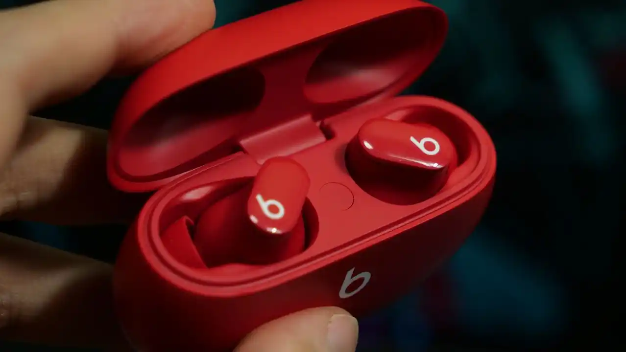 Beats Studio Buds 初売りセール