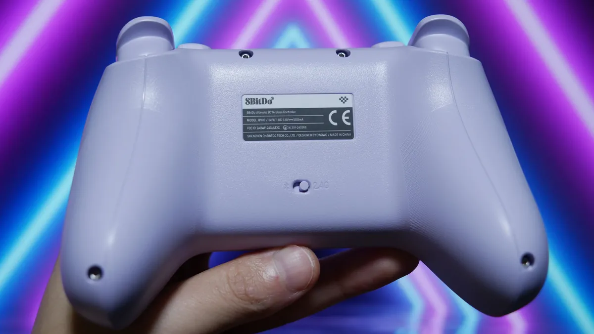 8BitDo Ultimate 2C Wireless Controllerの背面