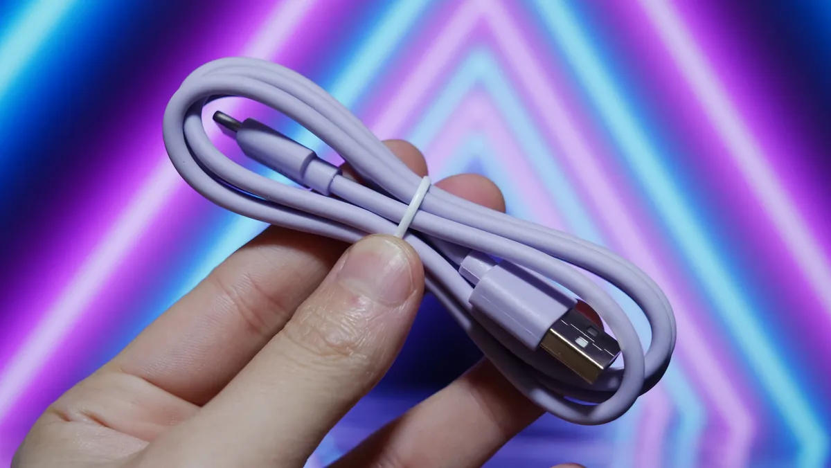 8BitDo Ultimate 2C Wireless Controllerに付属のUSB-Cケーブル