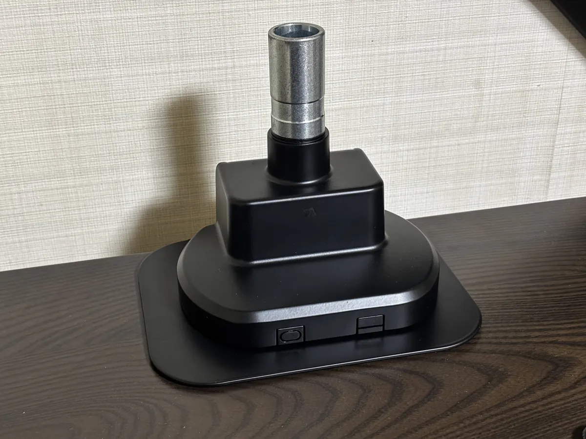 Rasical Monitor Arm ラシカルモニターアーム ベースを取り付けた状態
