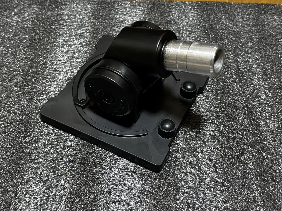 Rasical Monitor Arm ラシカルモニターアームのモニターブラケット