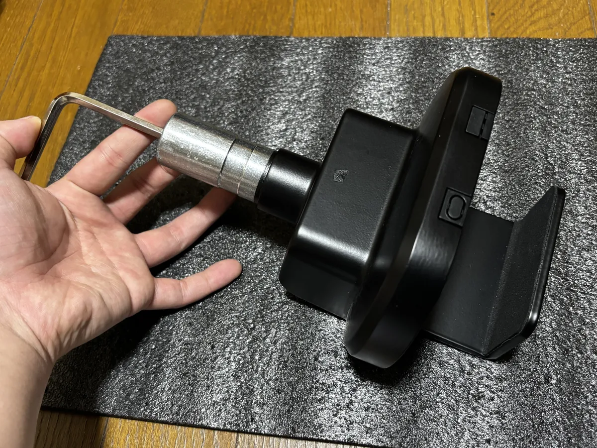 Rasical Monitor Arm ラシカルモニターアーム ベースにクランプが付いた状態